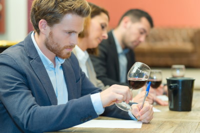Come si organizza un corso di degustazione vino