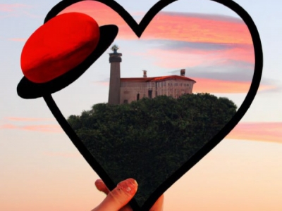 San Valentino 2024: Brindisi Intimo con Bicchieri da Vino Rosso